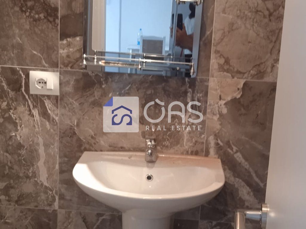 Jepet me qera apartament 1+1 Te Univers City