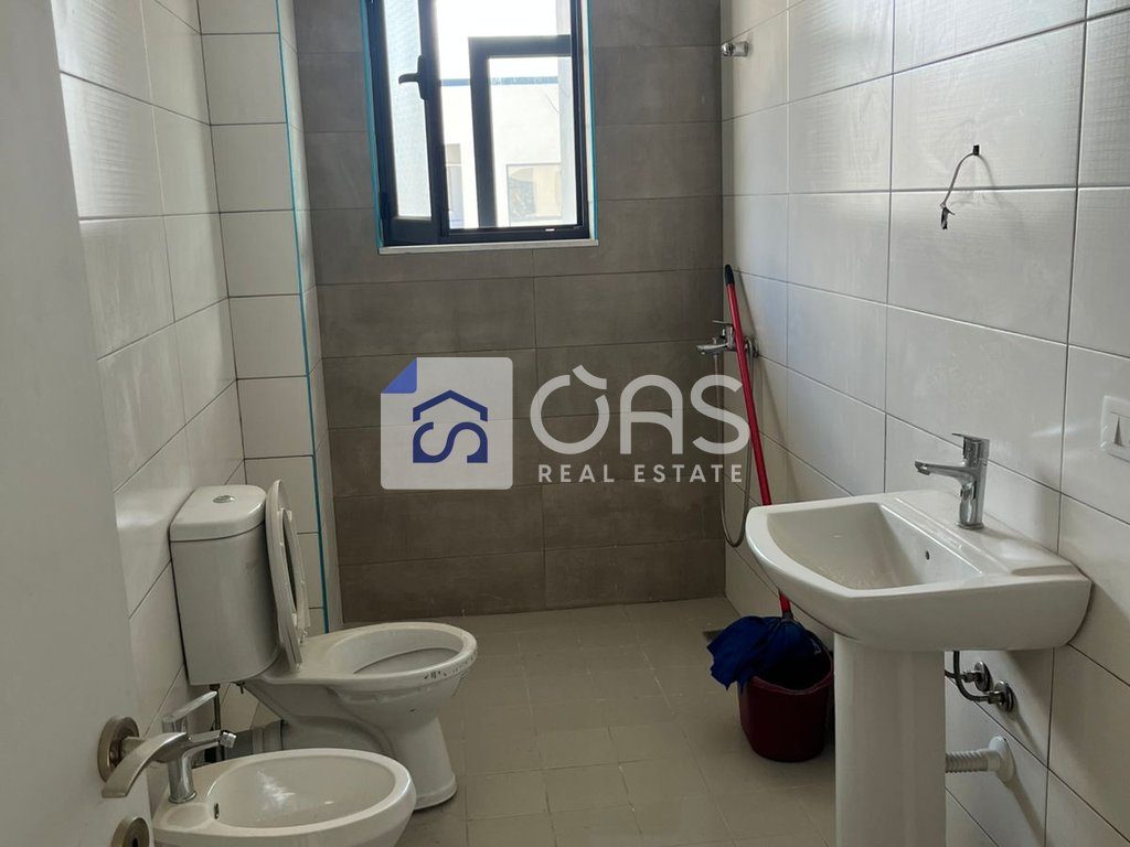 Jepet me qera apartament 1+1 Ne Kamez