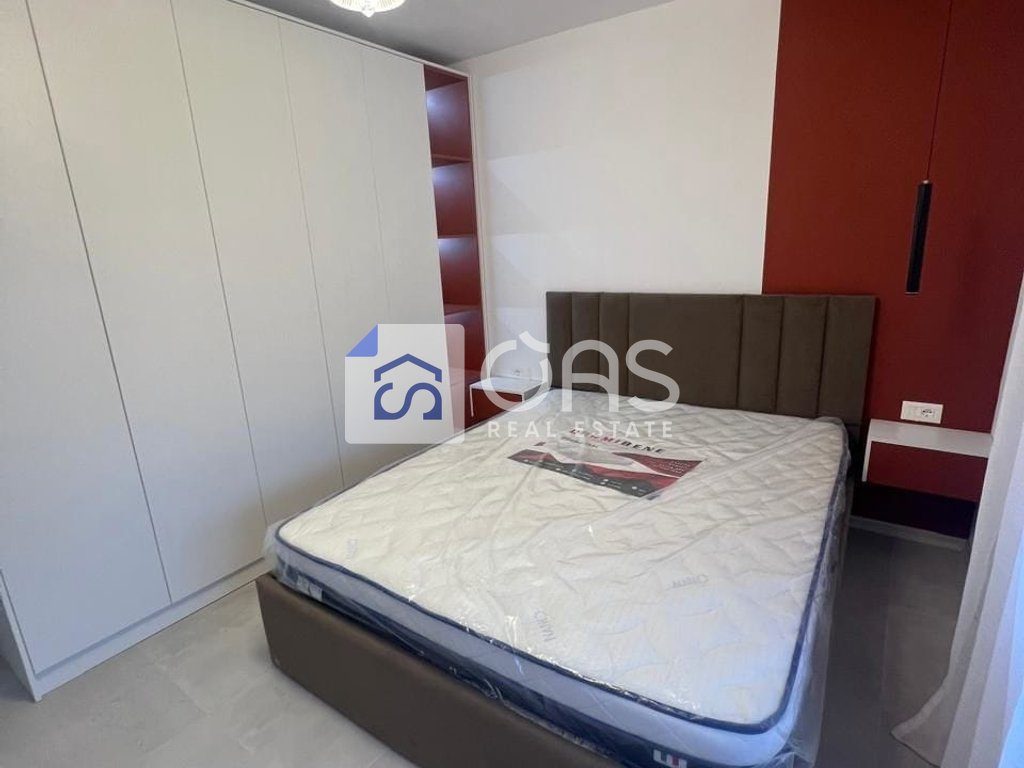 Jepet me qera apartament 2+1 Ne Qender