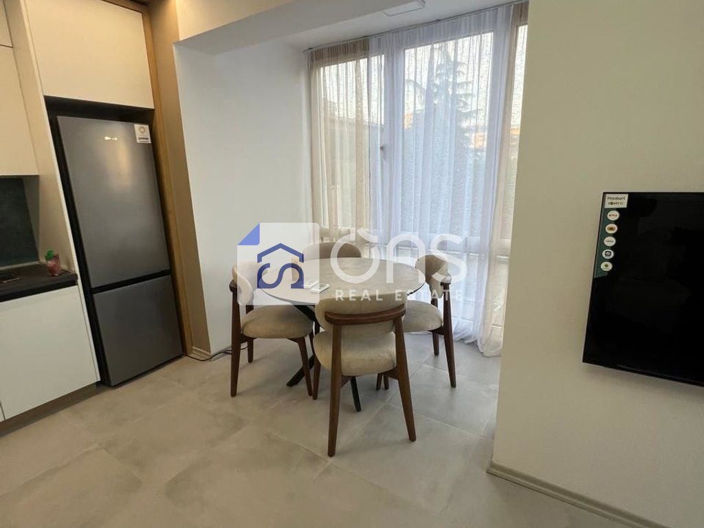 Jepet me qera apartament 2+1 Ne Qender
