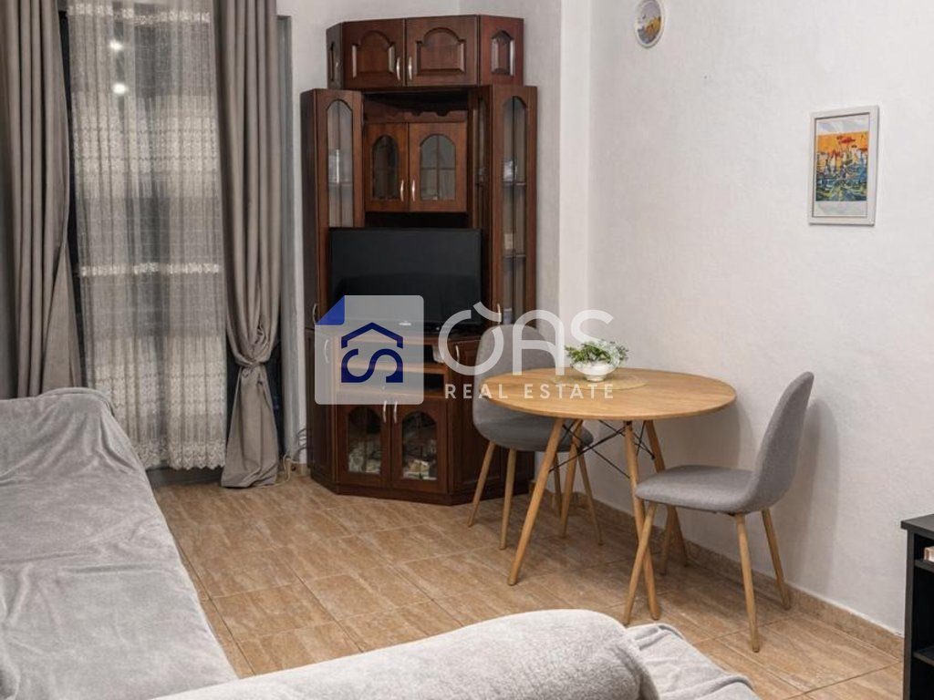 Jepet me qera apartament 1+1 ne Astir.