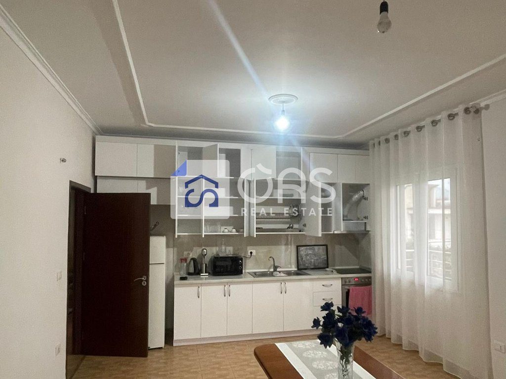 Jepet me qera apartament 2+1 ne 5 Maj