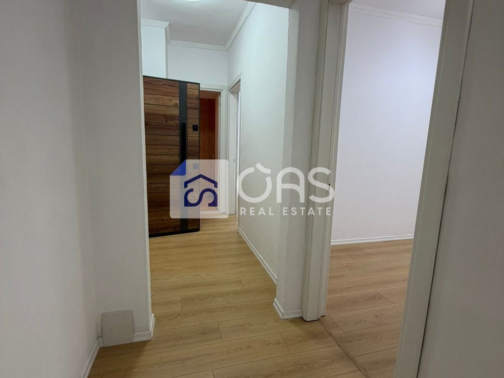 Shitet apartament 1+1 ne Fresk