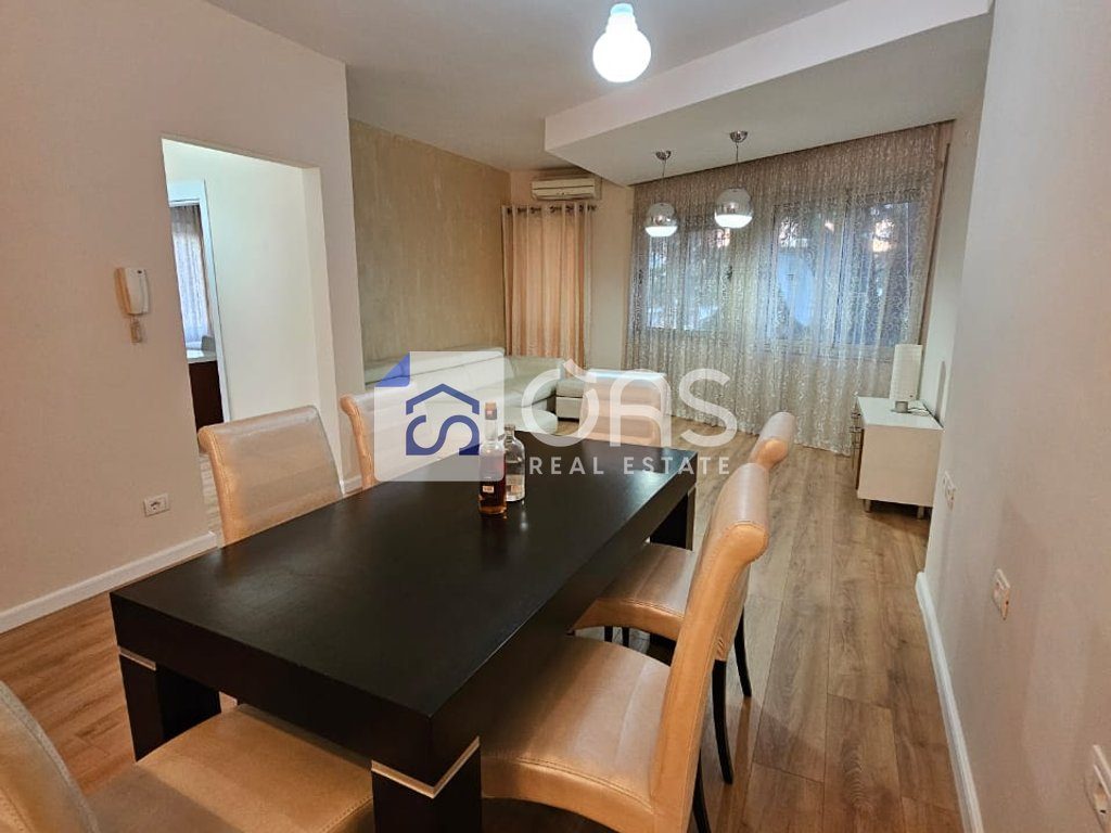Shitet apartament 2+1 tek Rruga Mine Peza.