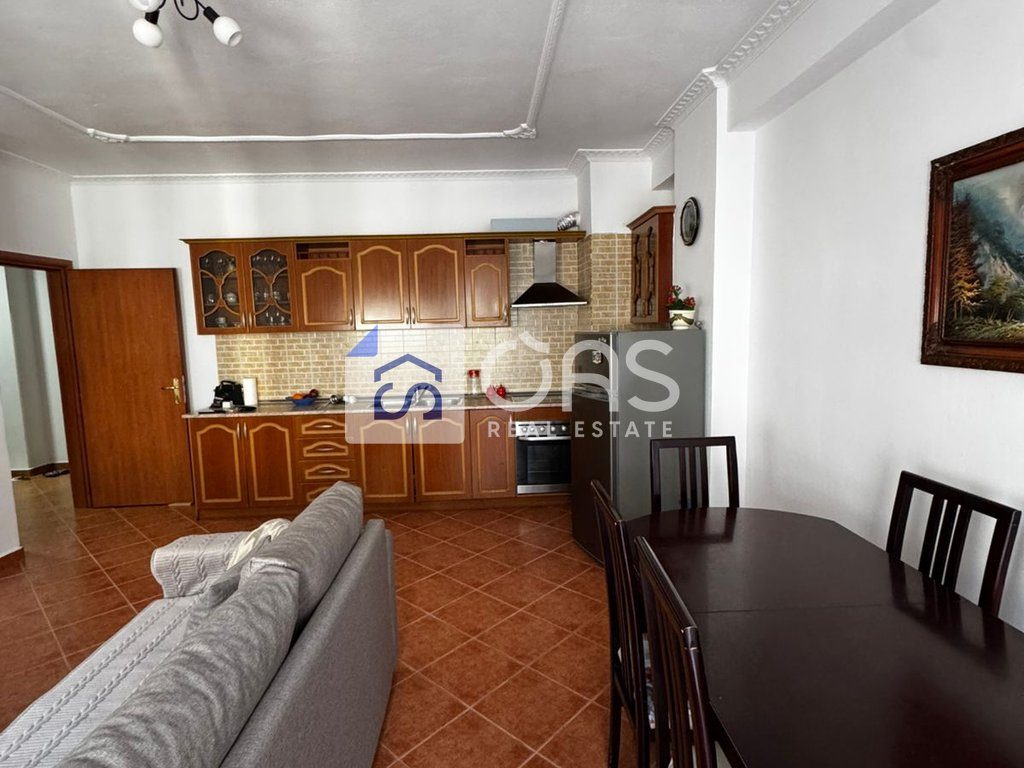 Jepet me qera apartament 2+1 ne Yzberisht