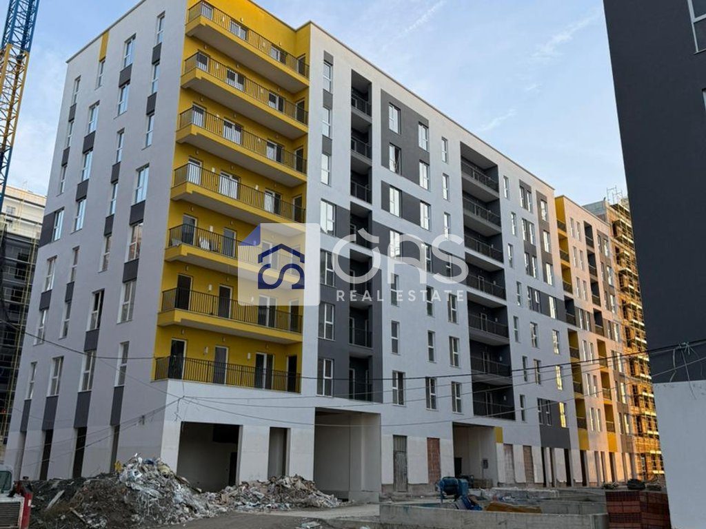 Shitet apartament 1+1 tek Ish Dogana.