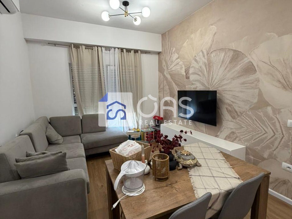 Shitet apartament 1+1 ne Ali Dem.