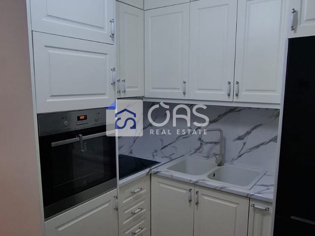 Jepet me qera apartament 1+1 tek Kodra e Diellit (Tek Eleonora)