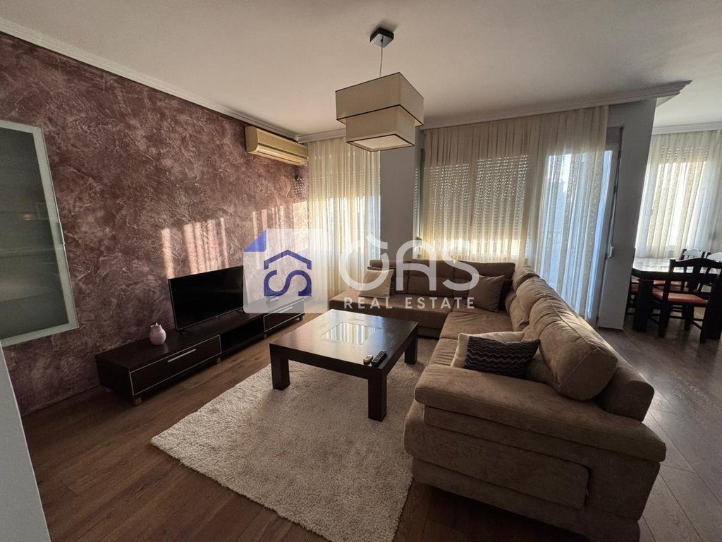 Jepet me qera apartament 2+1+2 tek Vila Gold.