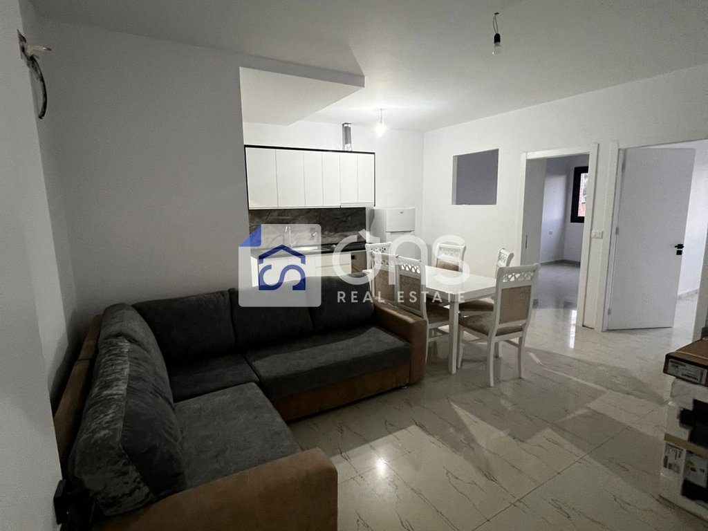 Jepet me qera apartament 2+1 ne Laprak.