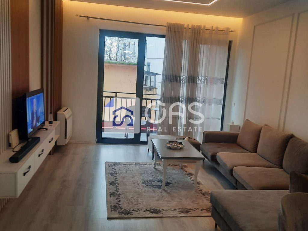 Jepet me qera apartament 2+1+2 tek Farmacia 10 (Kompleksi Arlis)