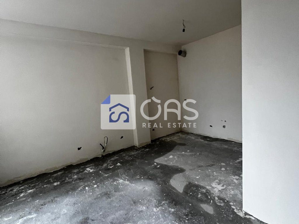 Shitet apartament 2+1+2+Parkim tek Bulevardi i Ri (Orbital 5)