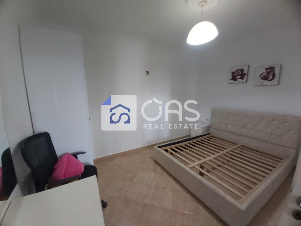 Jepet me qera  2+1 tek Tregu Elektrik