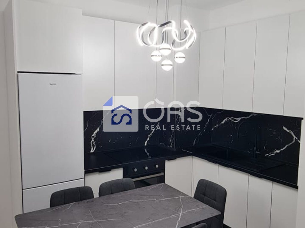 Jepet apartament me qera 1+1 ne Astir