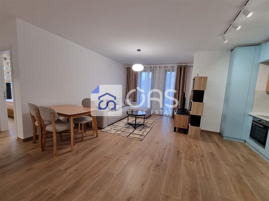 jepet me qera apartament 2+1 tek Farmacia 10