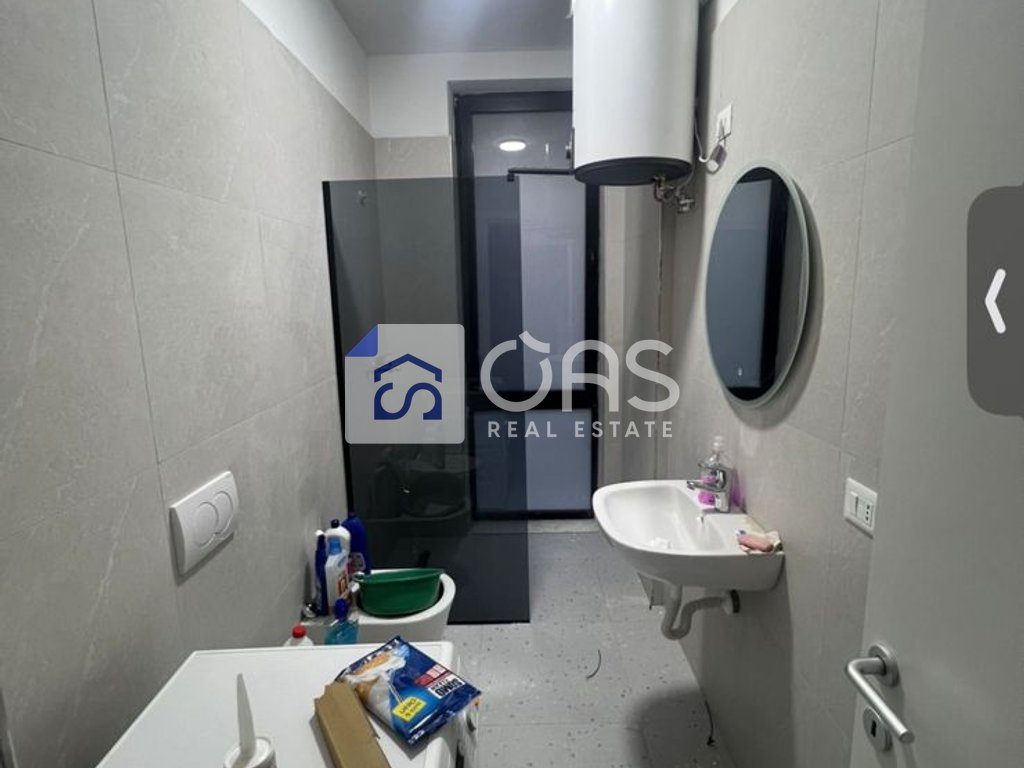 Jepet apartament me qera 2+1  tek Bulevardi i Ri