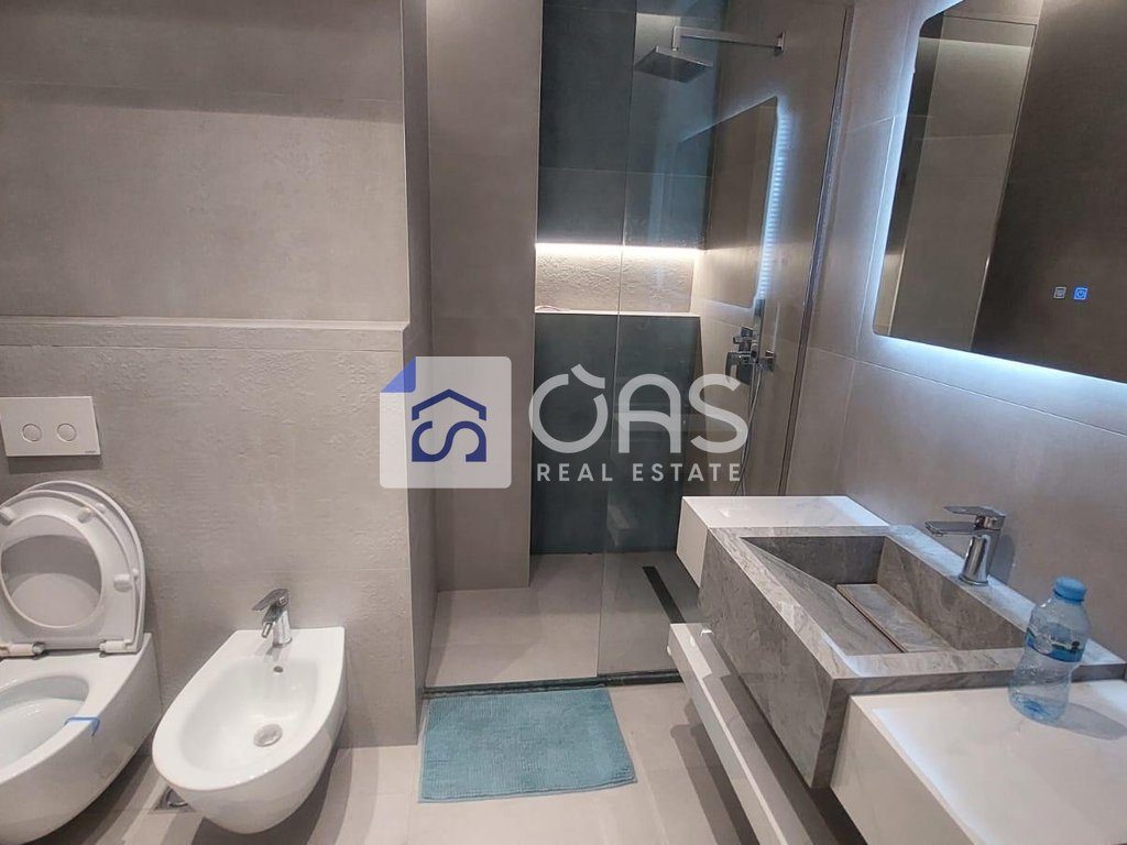 Jepet me qera apartament 1+1 Komuna e Parisit