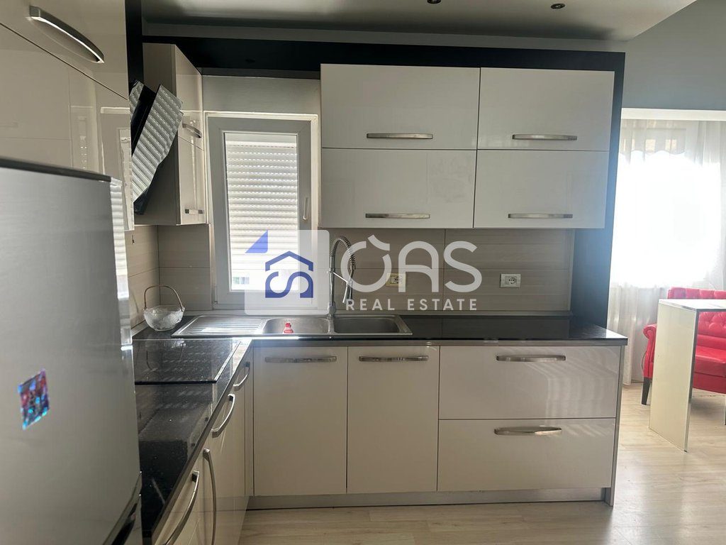 Jepet me qera apartament 1+1 tek Petro Nini