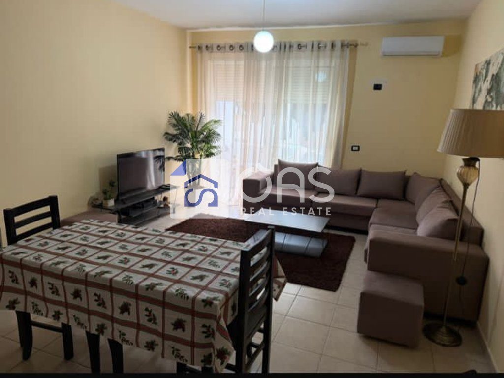 Jepet me qera apartament 2+1 tek Liqeni i Thate