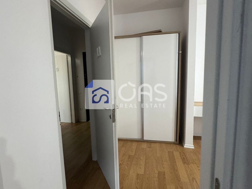 Shiten 2 apartamente tek kodra e Diellit