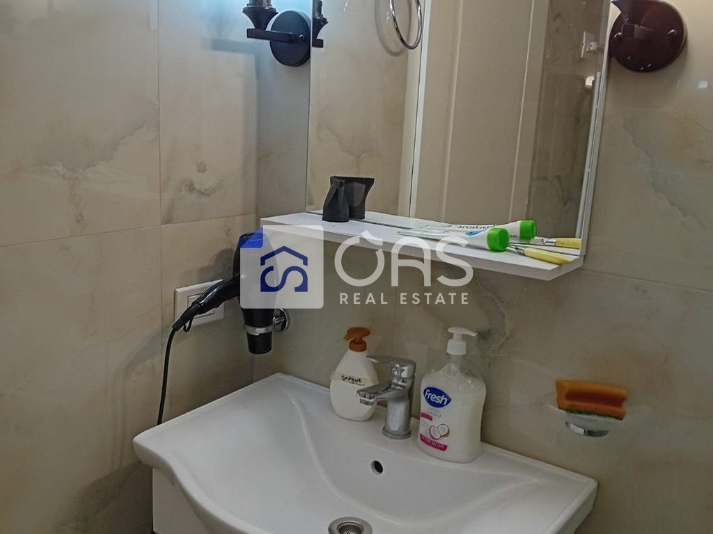 Jepet apartament me qera 1+1 tek Selvia