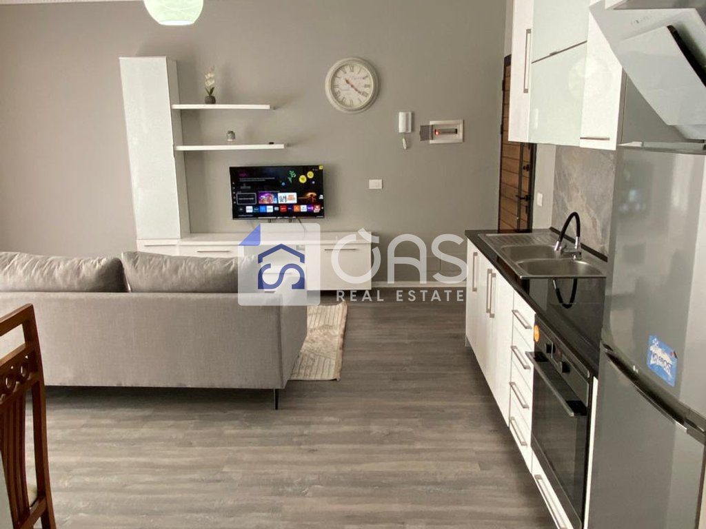 Jepet me qera apartament 1+1 tek Bulevardi i Ri