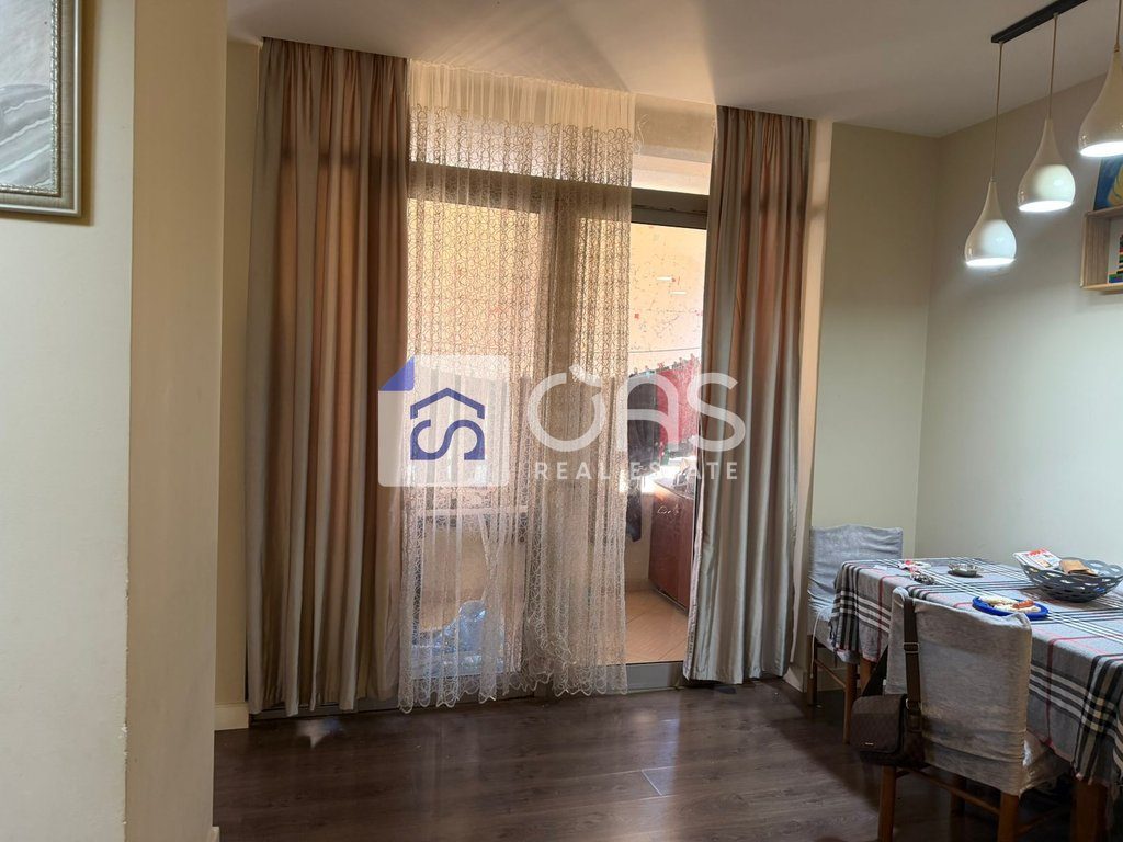 Shitet apartament 2+1+2 ne Astir