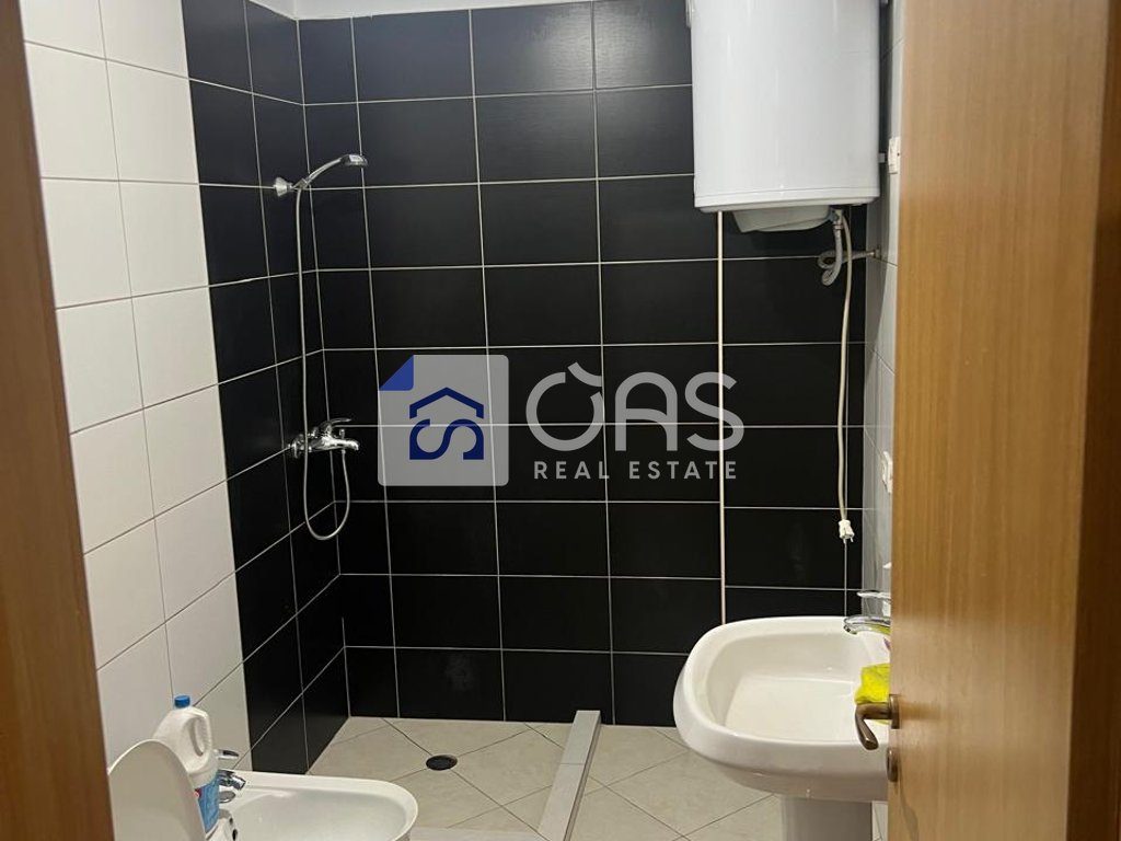 Shitet apartament 2+1+2 ne Astir