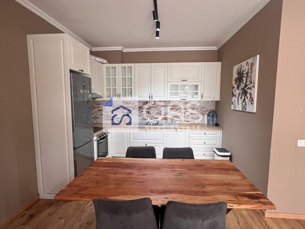 jepet me qera apartament 2+1+2 Kopshti Botanik
