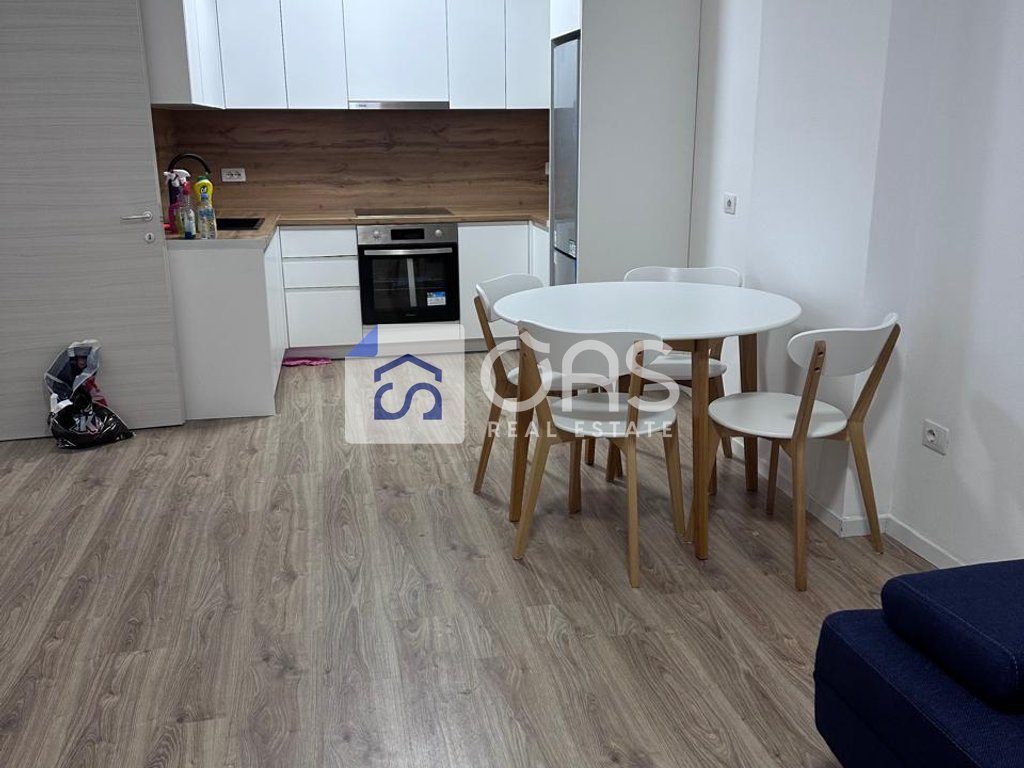 Jepet apartament me qera 1+1  ne Laprake
