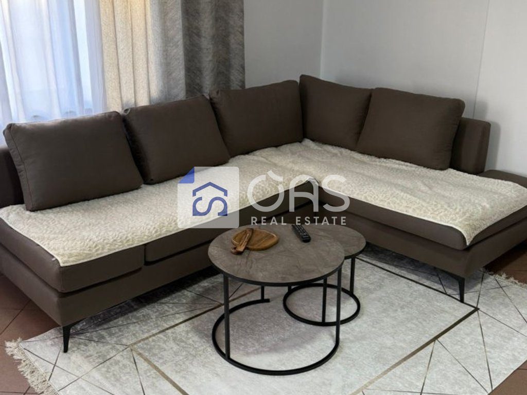 Jepet me qera apartamenti 2+1+2 tek Liqeni Artificial