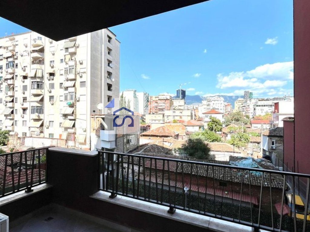 Jepet apartament  me qera 1+1 ne Myslym Shyr