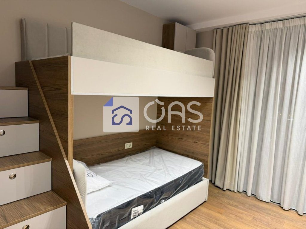 Jepet me qera apartament 2+1 tek Mine Peza