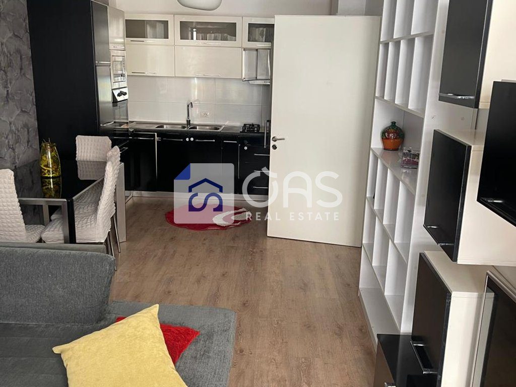 Jepet apartament me qera 2+1 tek Misto Mame