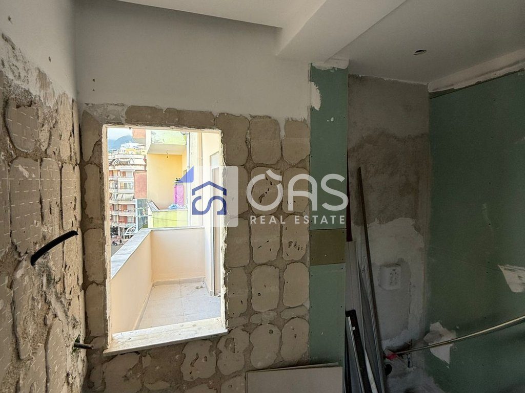 Shitet apartament 2+1+2 ne Fresk