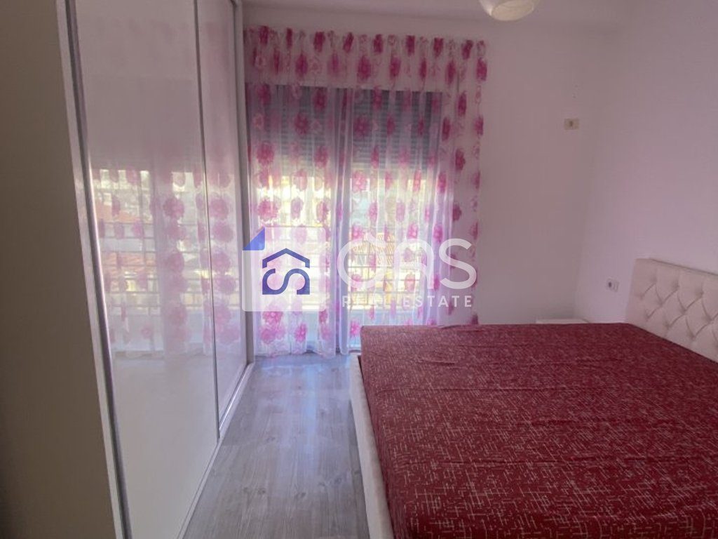 Jepet me qera apartament 2+1 ne Selvia