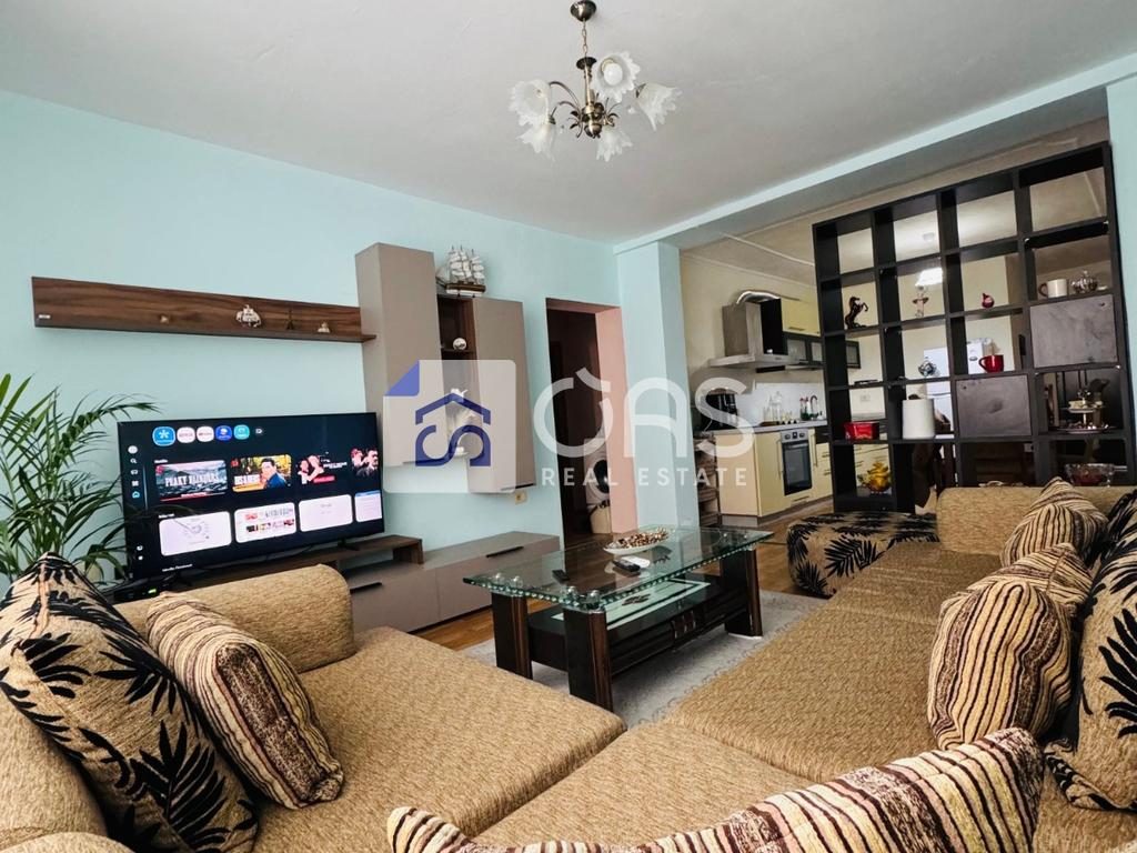 Jepet apartament me qera 1+1 tek Stadiumi Dinamo