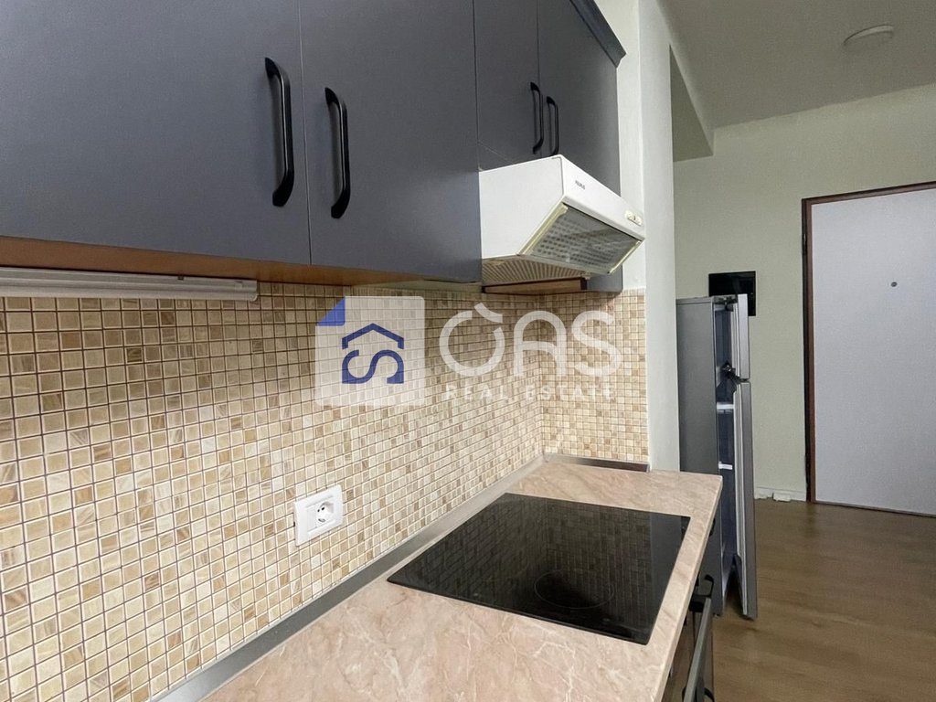 jepet me qera apartament  1+1 tek Komuna e Parisit