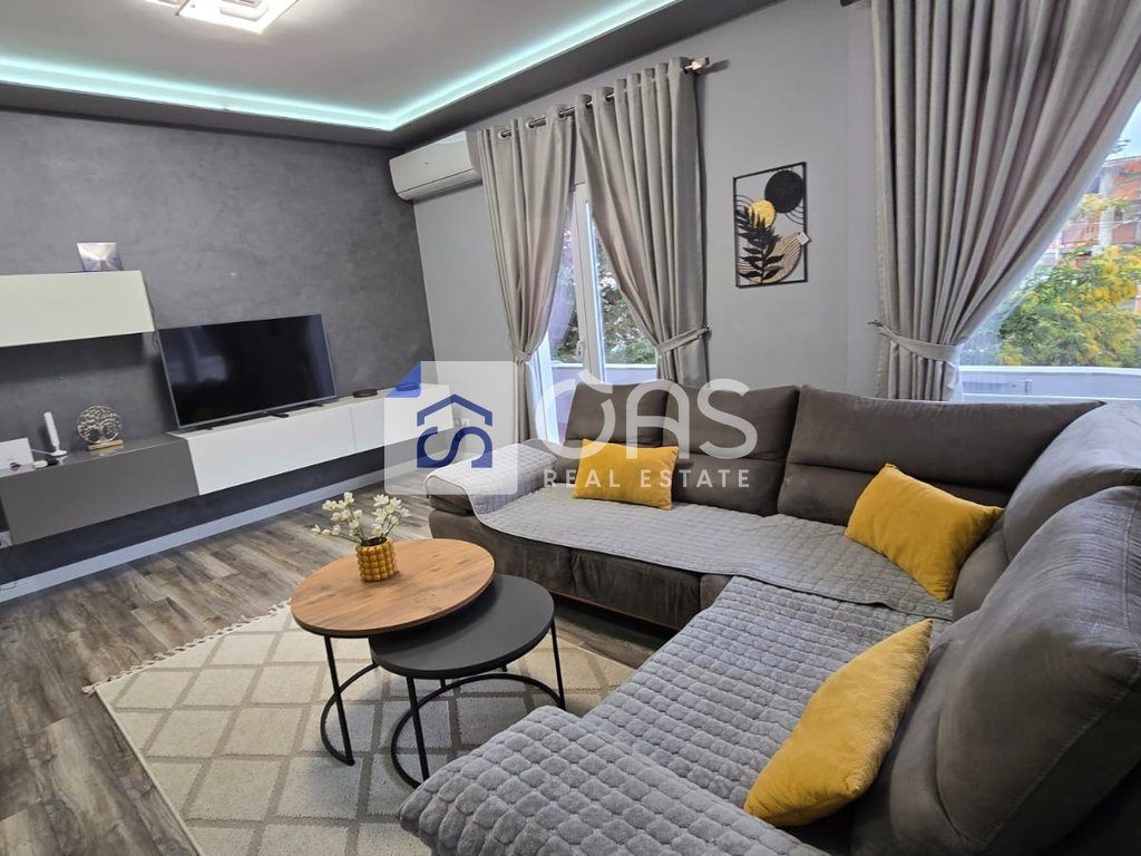 Jepet apartament me qera 2+1+ post parkimi ne Sauk