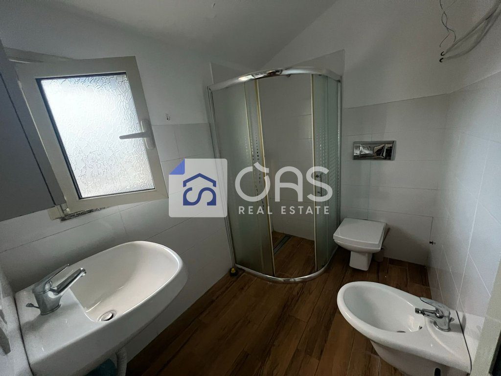Jepet apartament me qera 2+1+ parkim tek Qytet Studenti