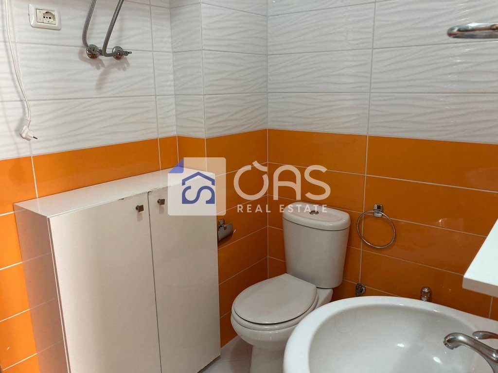 Jepet apartament me qera 2+1+2 tek Pazari i ri