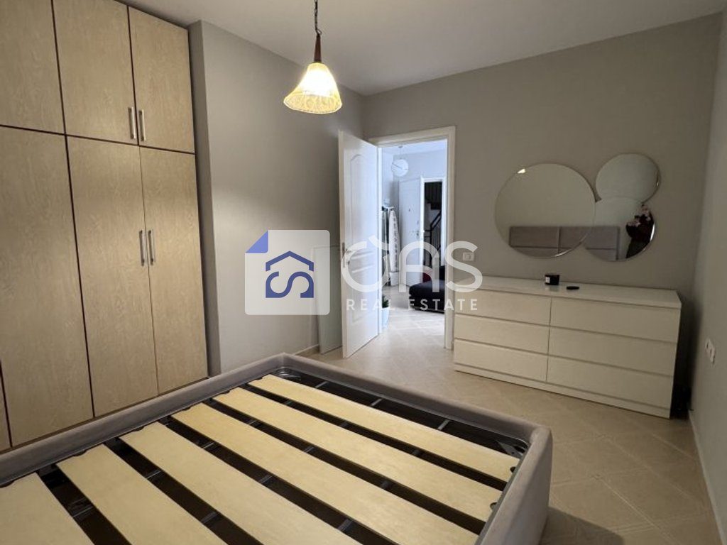 Jepet apartament me qera 1+1  tek 21 Dhjetori