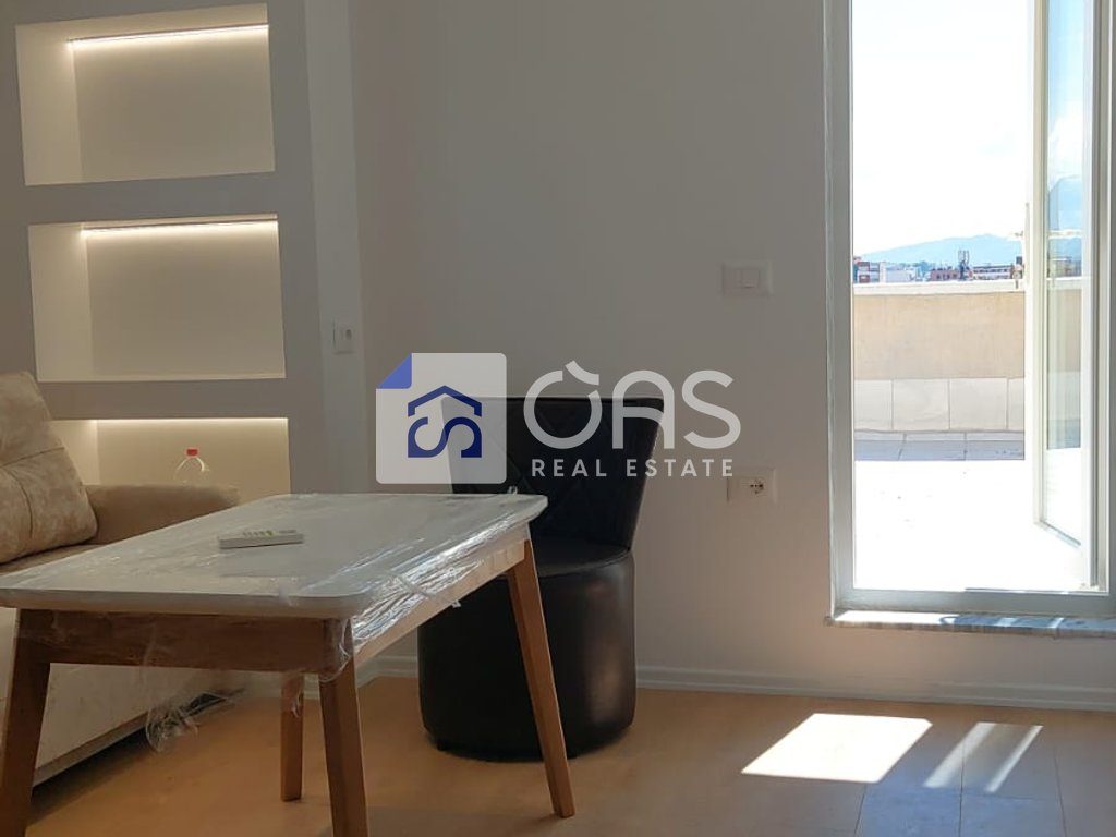 Jepet apartament me qera 1+1 tek Medreseja