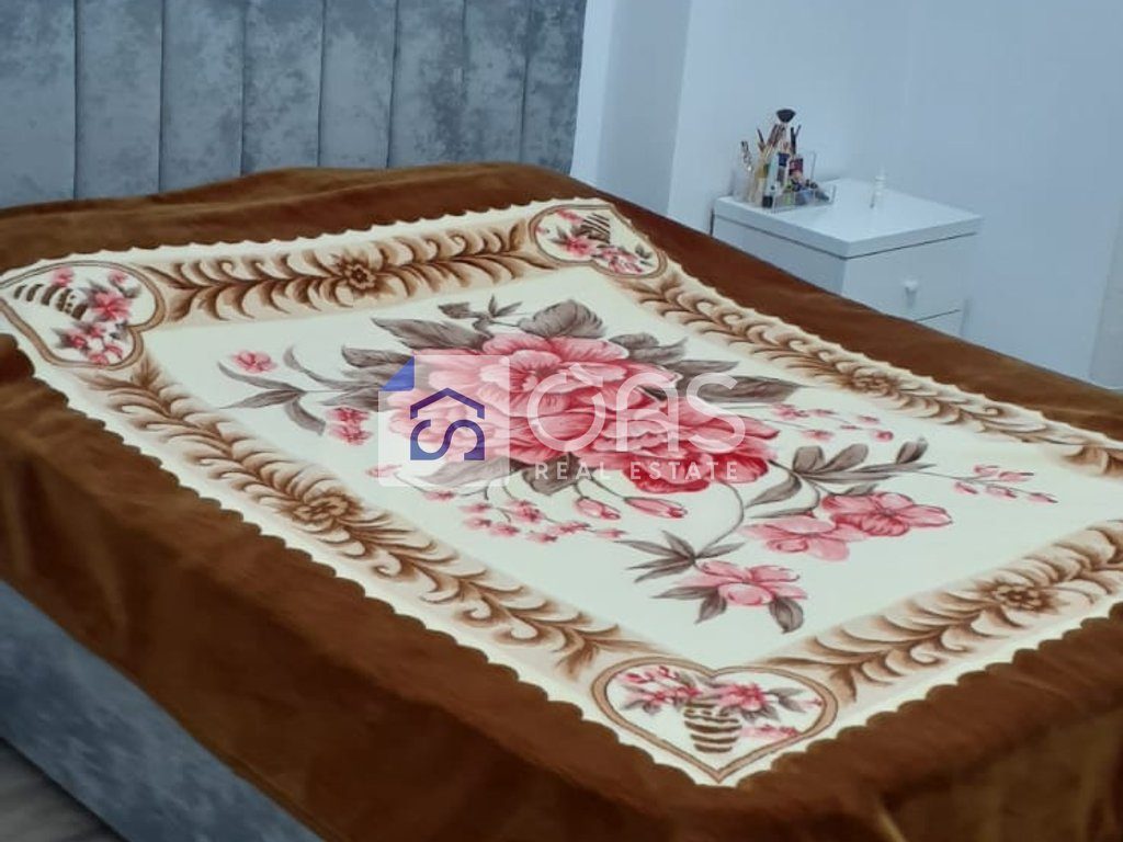 Jepet apartament me qera 1+1 +garazhd tek Misto Mame
