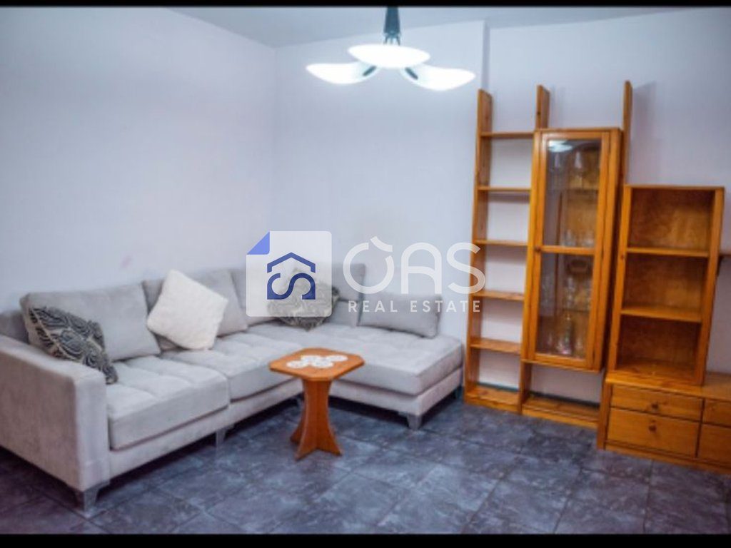 Jepet apartament me qera 2+1 ne  Pazari i Ri