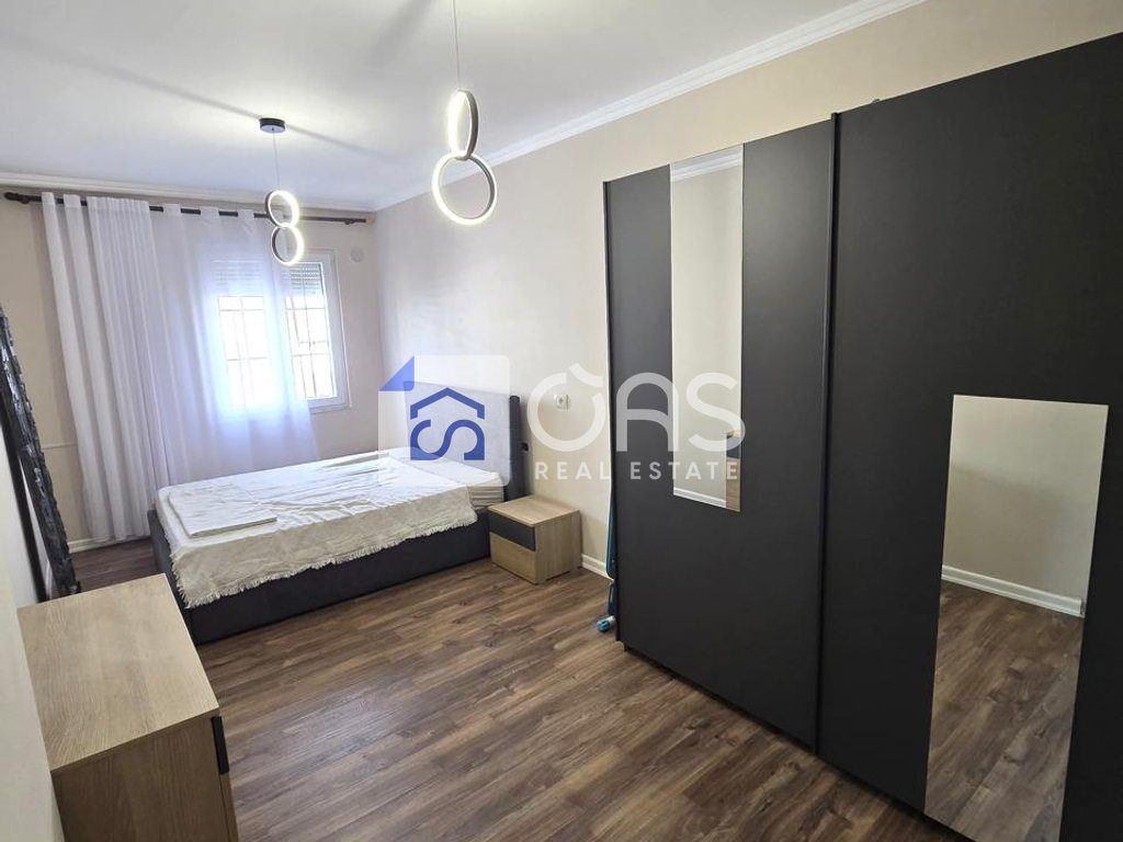 Jepet apartament me qera 2+1 ne 21 Dhjetori