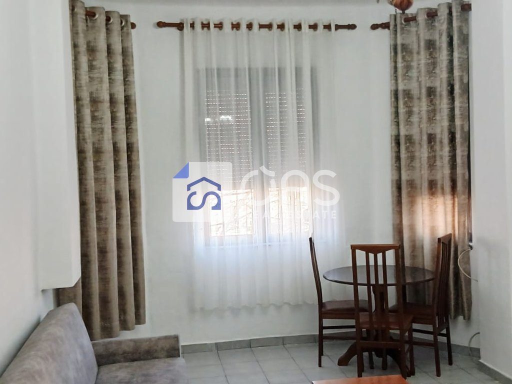 Jepet apartament me qera 1+1 ne Bllok