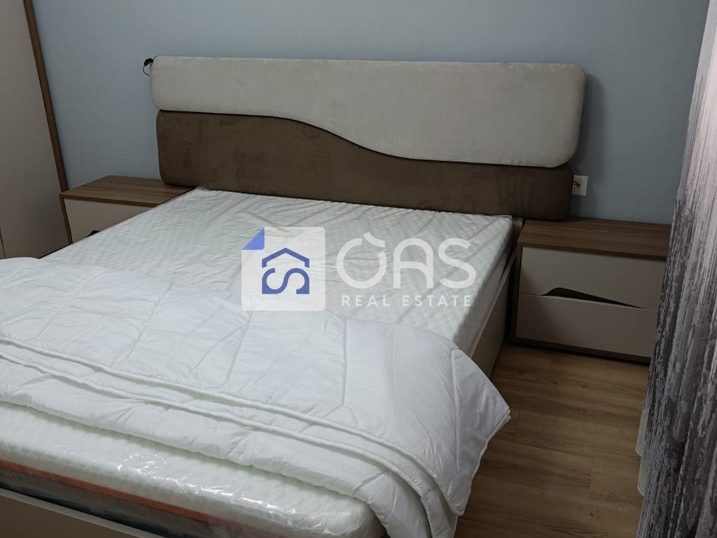 Jepet apartament me qera 2+1 tek Ali Dem