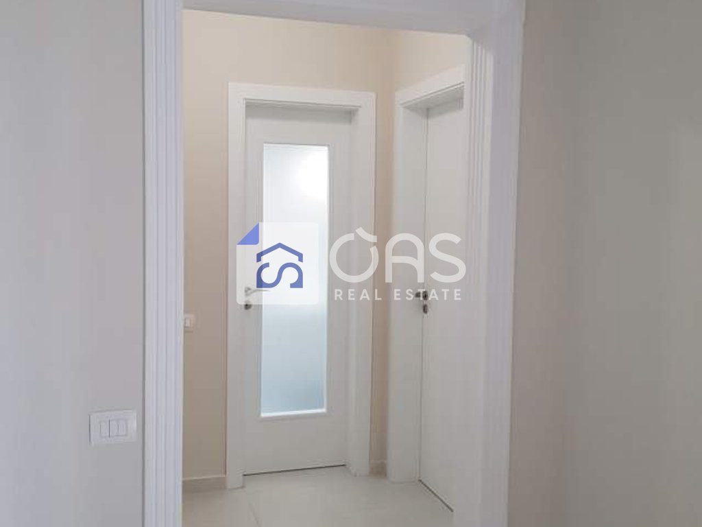 Jepet apartament me qera 3+1+2+2 post parkimi tek Fuat Toptani
