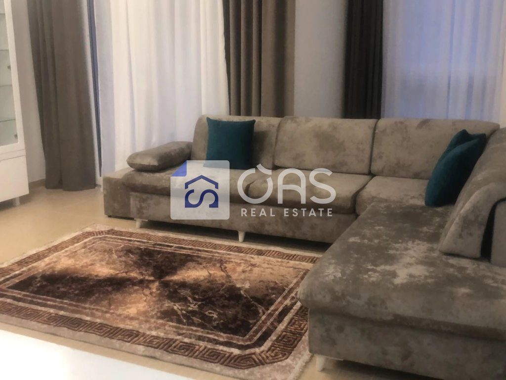 Jepet apartament me qera 2+1+2 te Bulevardi i Ri